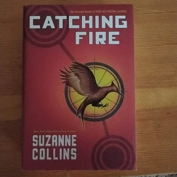 The Hunger Games Trilogy Book Set - Picture 3 of 4